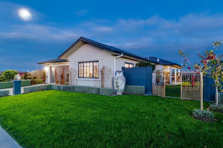 Photo of property in 7 Aspiring Drive, Poraiti, Napier, 4112