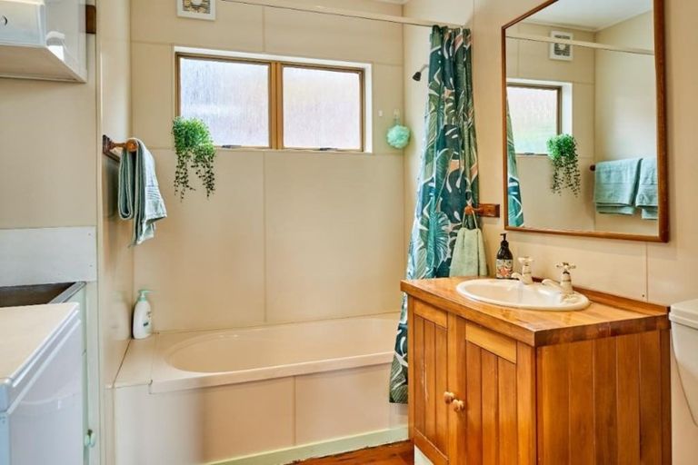 Photo of property in 18c Caesars Place, Churton Park, Wellington, 6037