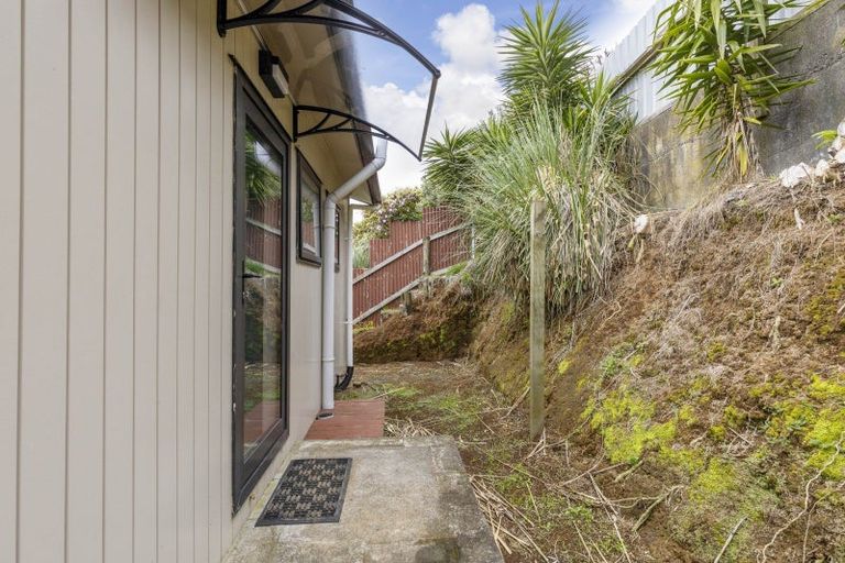 Photo of property in 73 Mould Street, Waitara, 4320