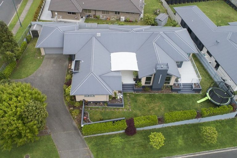 Photo of property in 1 Laura Avenue, Ohauiti, Tauranga, 3112