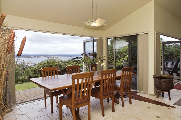 Photo of property in 6/92 Wakeman Road, Acacia Bay, Taupo, 3330