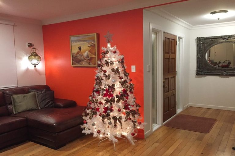 Photo of property in 5 Naera Place, Kawaha Point, Rotorua, 3010