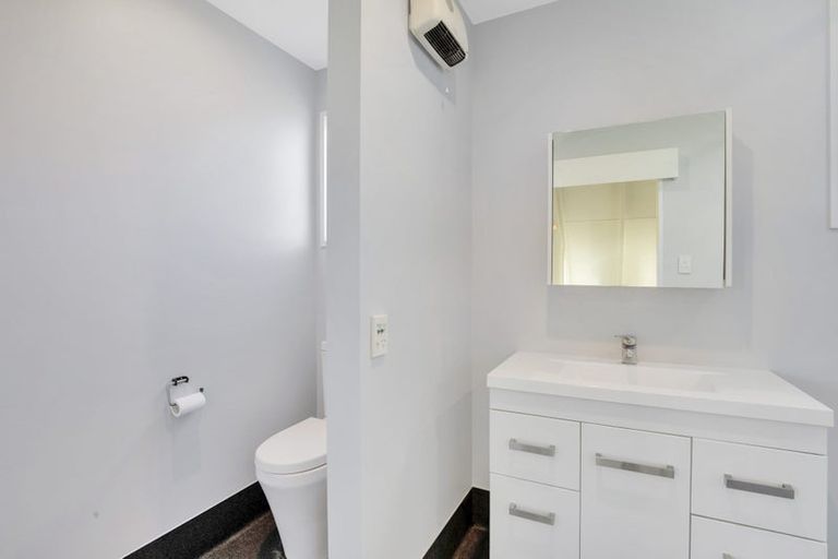 Photo of property in 2/10 Nortons Road, Avonhead, Christchurch, 8042