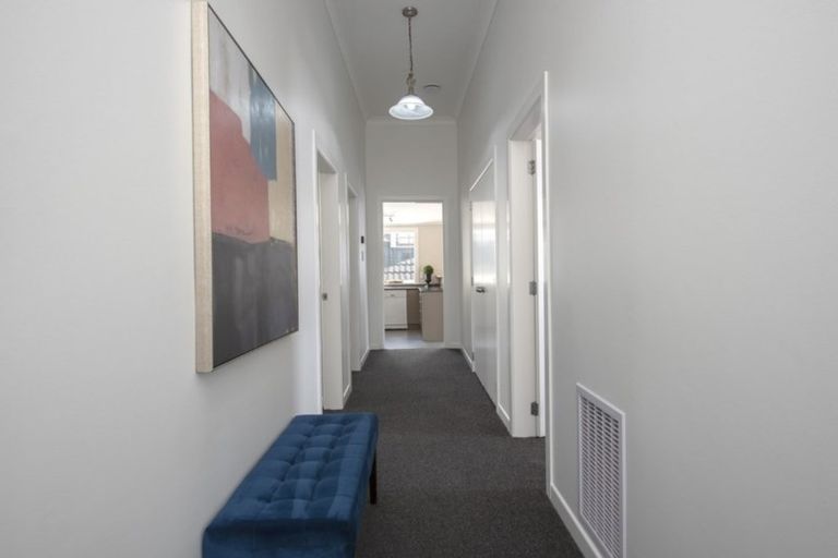 Photo of property in 296 Karori Road, Karori, Wellington, 6012