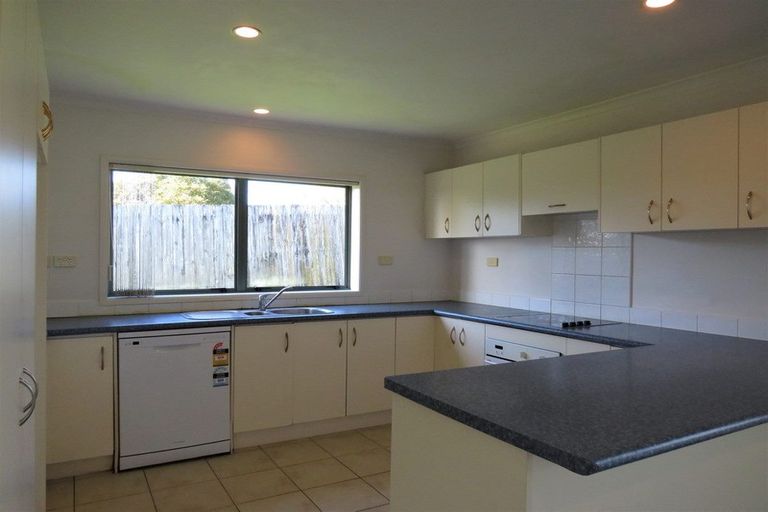 Photo of property in 34 Basra Drive, Henderson, Auckland, 0612