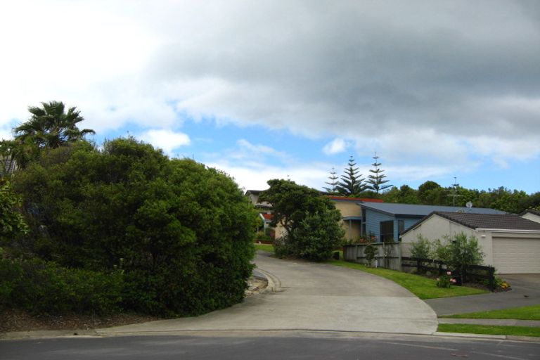 Photo of property in 48 Serene Place, Gulf Harbour, Whangaparaoa, 0930