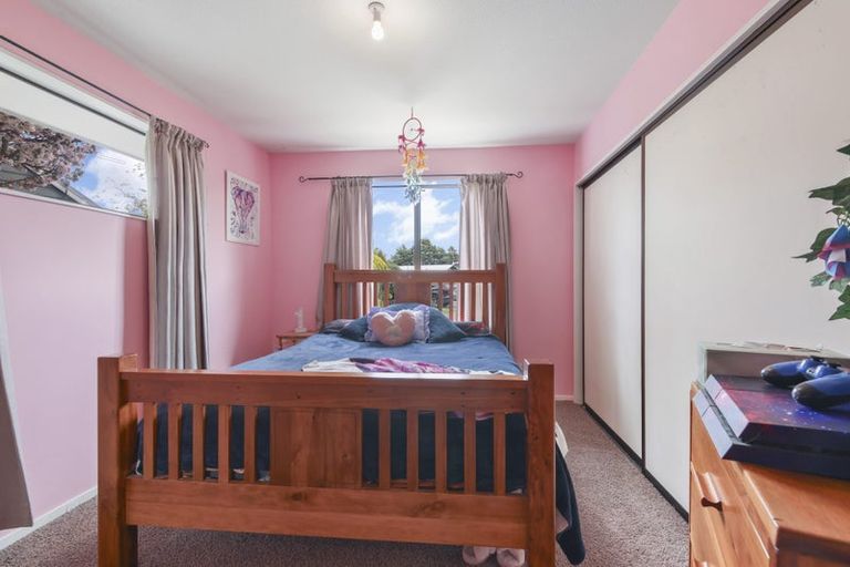 Photo of property in 68 Main North Road, Woodend, 7610