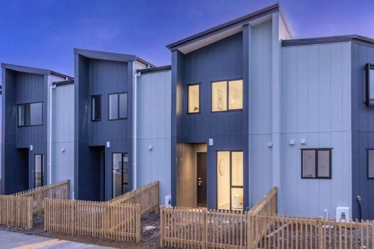 Photo of property in 65 Minhas Road, Papakura, 2110