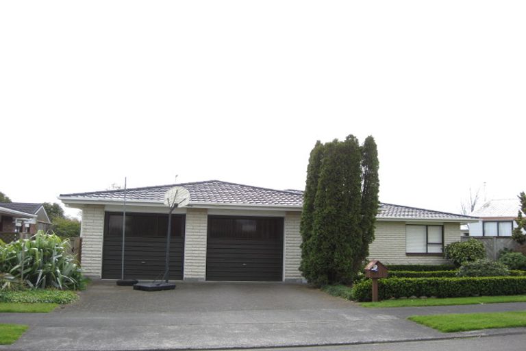 Photo of property in 6 Tamati Place, Merrilands, New Plymouth, 4312