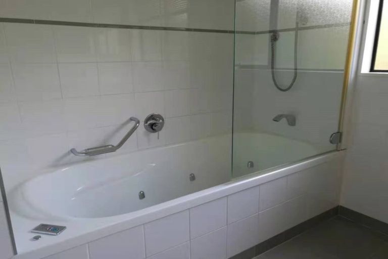 Photo of property in 54 Bayside Drive, Browns Bay, Auckland, 0630