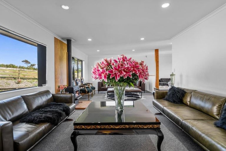 Photo of property in 118 Cottle Road, Taupaki, Henderson, 0782