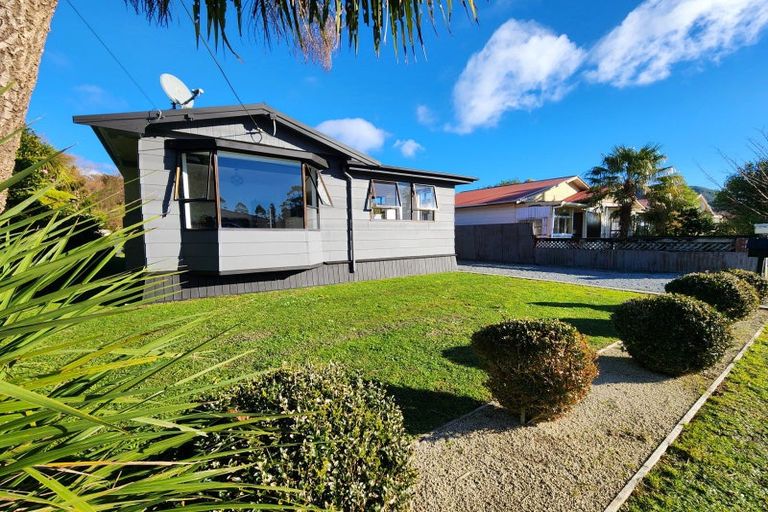 Photo of property in 9 Inverness Street, Dunollie, Runanga, 7803