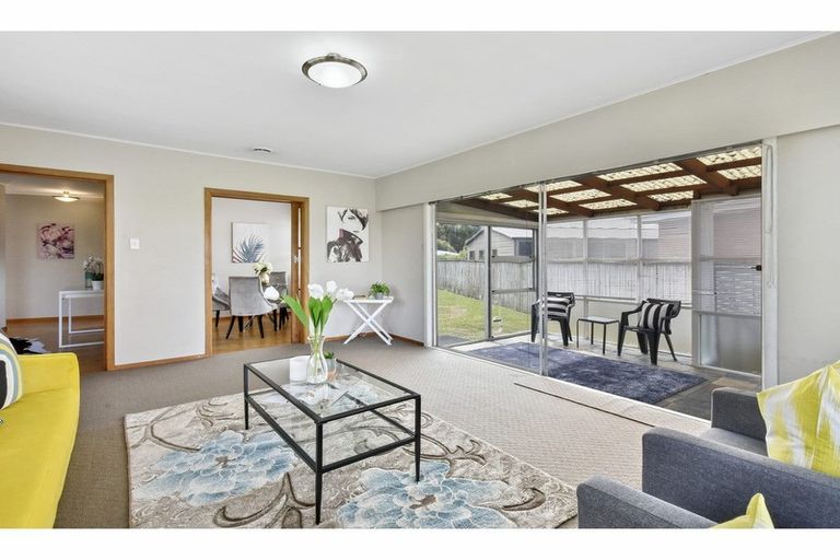 Photo of property in 73 Dale Crescent, Pakuranga, Auckland, 2010
