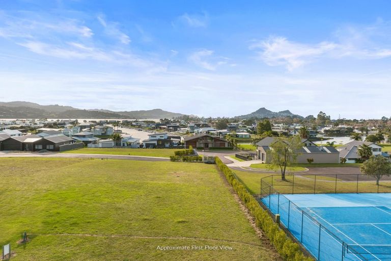 Photo of property in 7 Ian Hopper Way, Pauanui, 3579