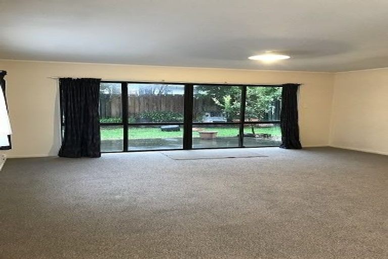 Photo of property in 75 Queens Road, Waikanae Beach, Waikanae, 5036