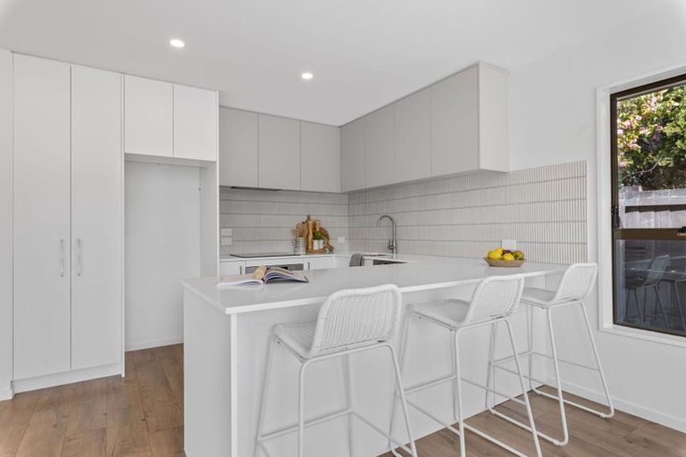 Photo of property in 5 Cricklewood Place, Avonhead, Christchurch, 8042