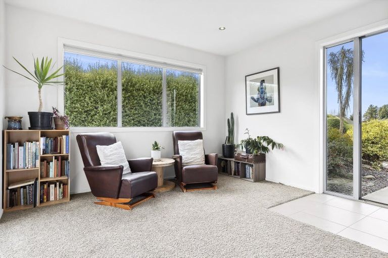 Photo of property in 2b Pebble Lane, Wanaka, 9305
