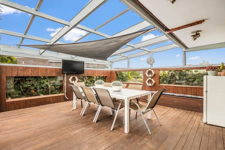 Photo of property in 17 Jacaranda Place, Parklands, Christchurch, 8083