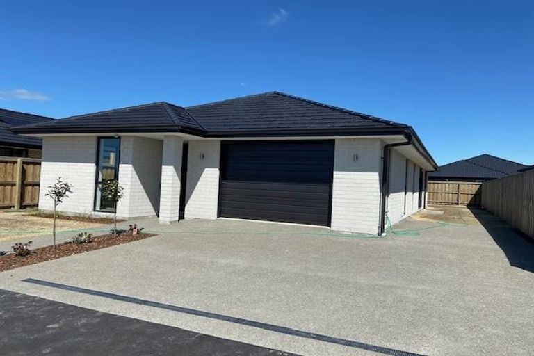 Photo of property in 20 Broadway Parade, Rolleston, 7615