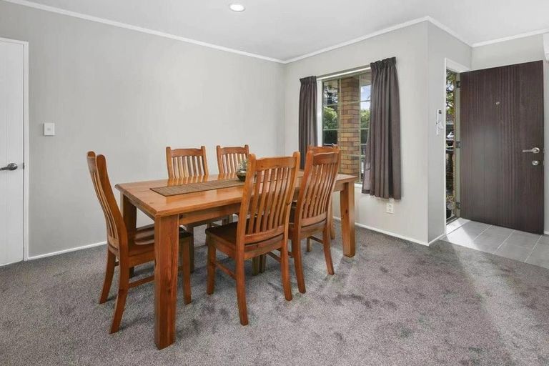 Photo of property in 1 Marbella Drive, Massey, Auckland, 0614