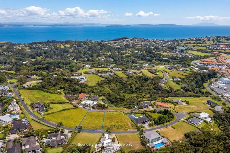 Photo of property in 23 Balboa Drive, Matakatia, Whangaparaoa, 0930
