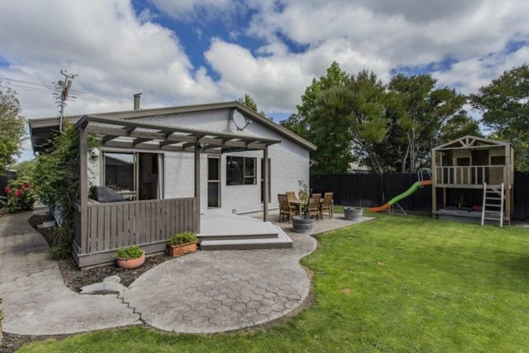 Photo of property in 12 Rowse Street, Rangiora, 7400