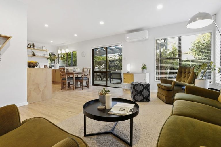 Photo of property in 5/19 Oates Road, Glen Eden, Auckland, 0602