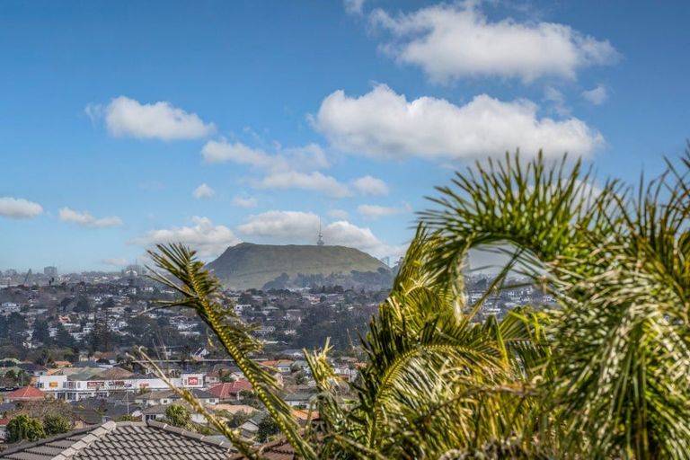 Photo of property in 49 Westerham Drive, Dannemora, Auckland, 2016