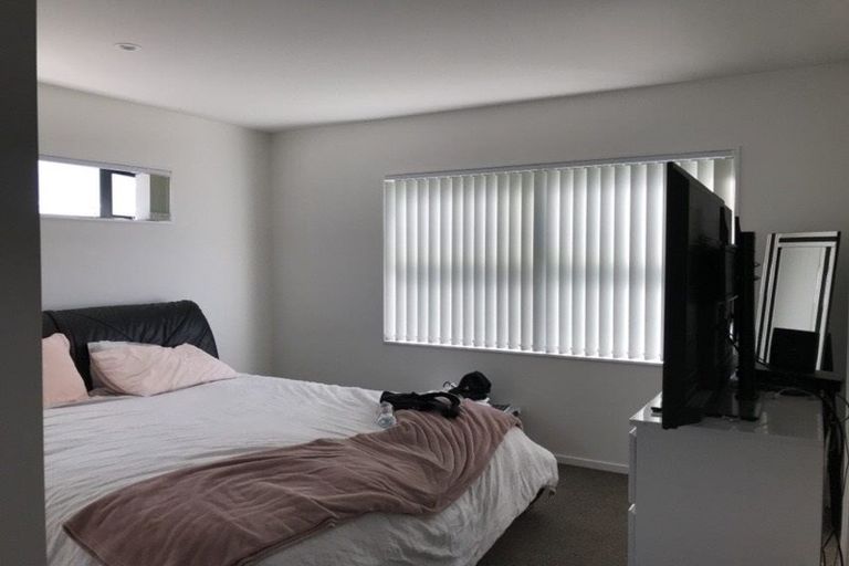 Photo of property in 38 Hollowout Street, Takanini, 2112