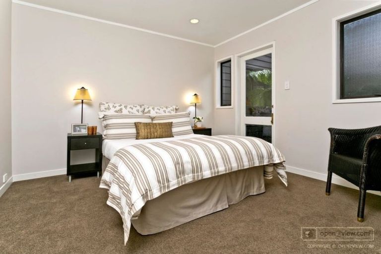 Photo of property in 1/19 Beach Road, Castor Bay, Auckland, 0620