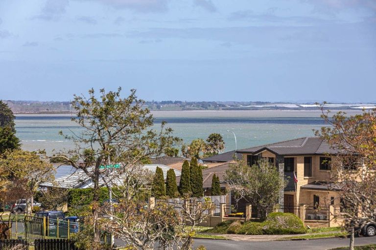 Photo of property in 1a Bellville Drive, Clendon Park, Auckland, 2103