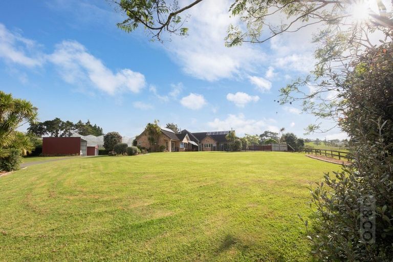 Photo of property in 17 Deacon Road, Riverhead, Kumeu, 0892