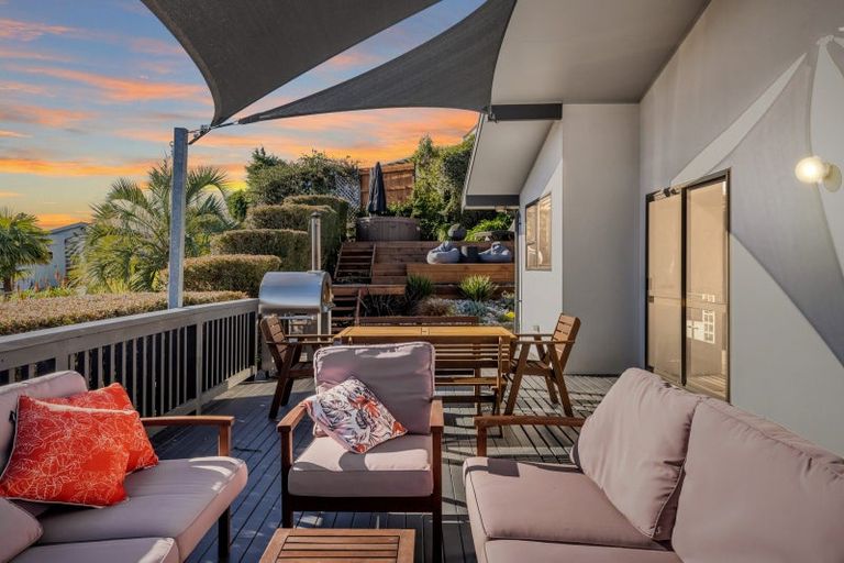 Photo of property in 33 Palmerston Road, Havelock North, 4130