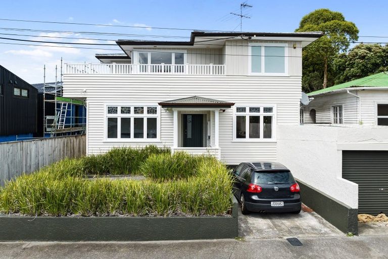Photo of property in 5 Manor Place, Point Chevalier, Auckland, 1022