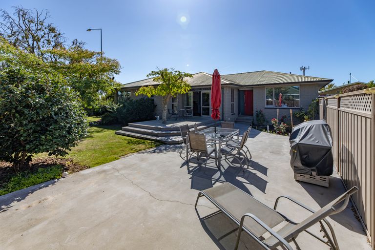 Photo of property in 24b Sarabande Avenue, Redwood, Christchurch, 8051