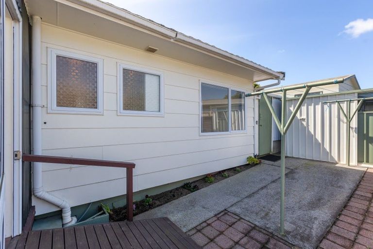 Photo of property in 29/1 Silvan Place, Bell Block, New Plymouth, 4312