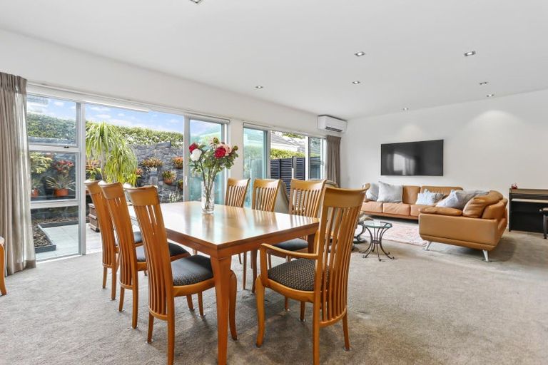 Photo of property in 7/258 Hurstmere Road, Takapuna, Auckland, 0622