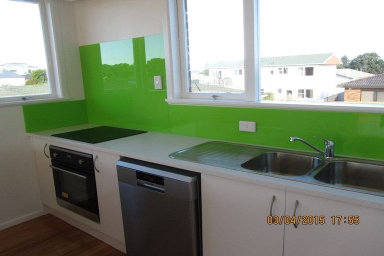 Photo of property in 12a West Hoe Road, Orewa, 0931