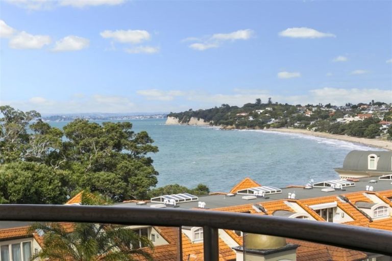 Photo of property in 5d/173 Hurstmere Road, Takapuna, Auckland, 0622