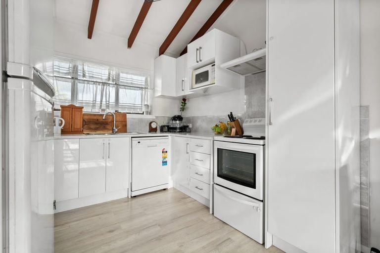 Photo of property in 36a Rollerson Street, Papakura, 2110