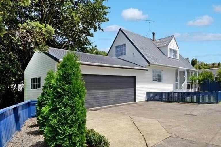 Photo of property in 2/39 Glenvar Road, Torbay, Auckland, 0630