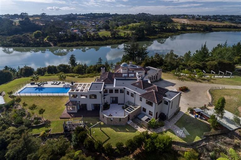 Photo of property in 249b Paremoremo Road, Lucas Heights, Auckland, 0632