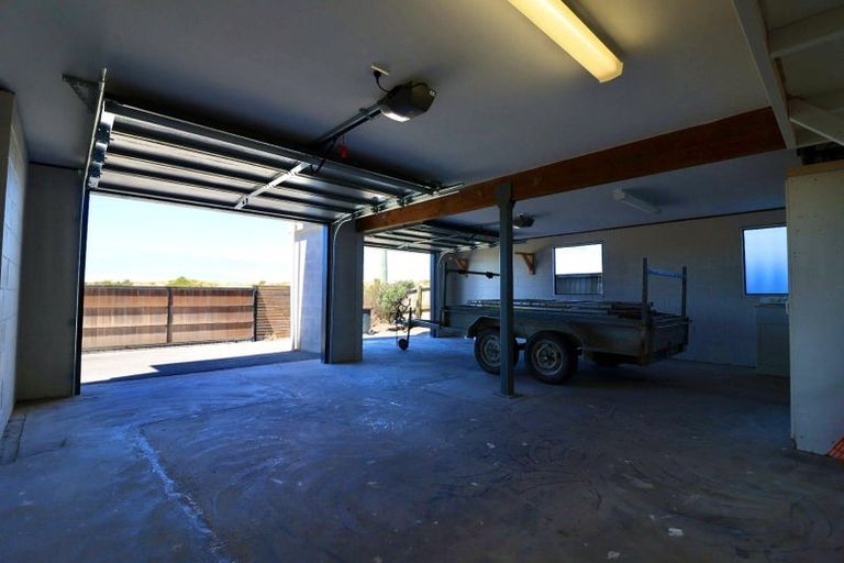 Photo of property in 443 Marine Parade, South New Brighton, Christchurch, 8062