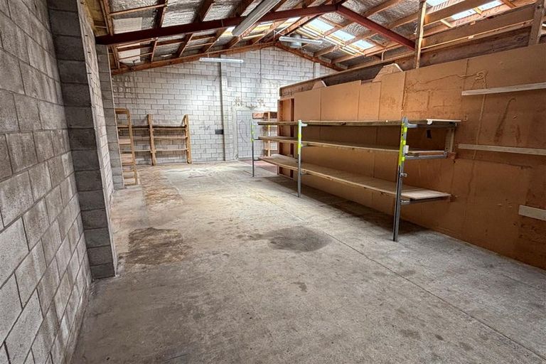 Photo of property in 1/73 Lake Road, Northcote, Auckland, 0627