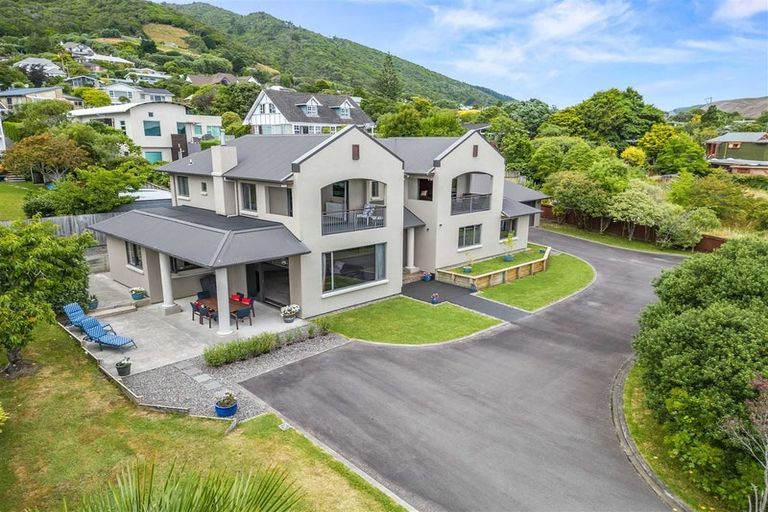 Photo of property in 37 Huia Street, Waikanae, 5036