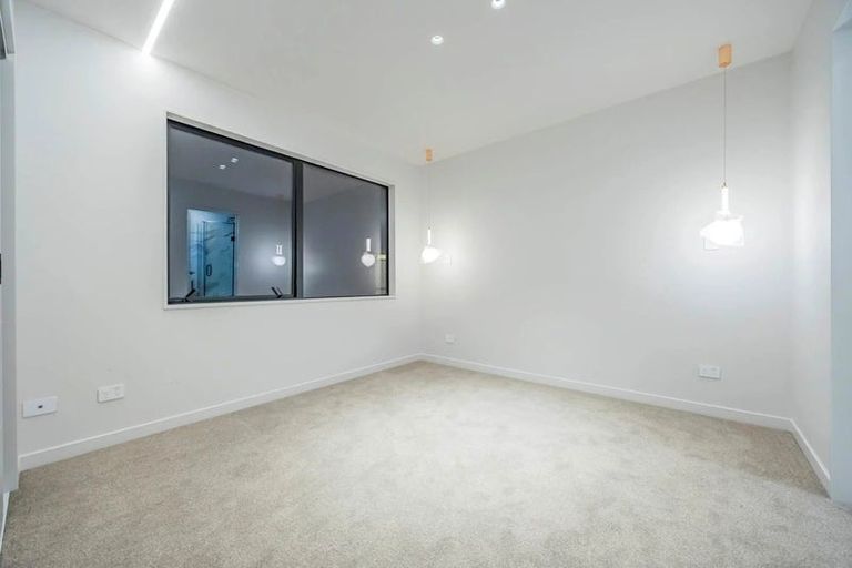 Photo of property in 2/59 Howe Street, Howick, Auckland, 2014