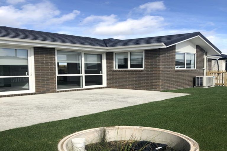 Photo of property in 21 Pragma Rise, Rototuna North, Hamilton, 3210