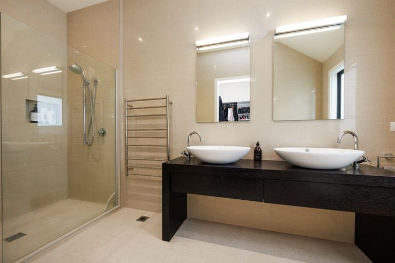 Photo of property in 25 Montgomery Terrace, Hokowhitu, Palmerston North, 4410