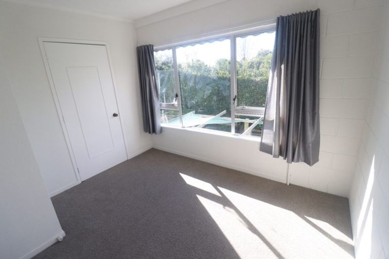 Photo of property in 3/52 Fruitvale Road, New Lynn, Auckland, 0600