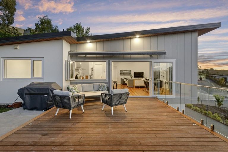 Photo of property in 16 Kiteroa Place, Cashmere, Christchurch, 8022